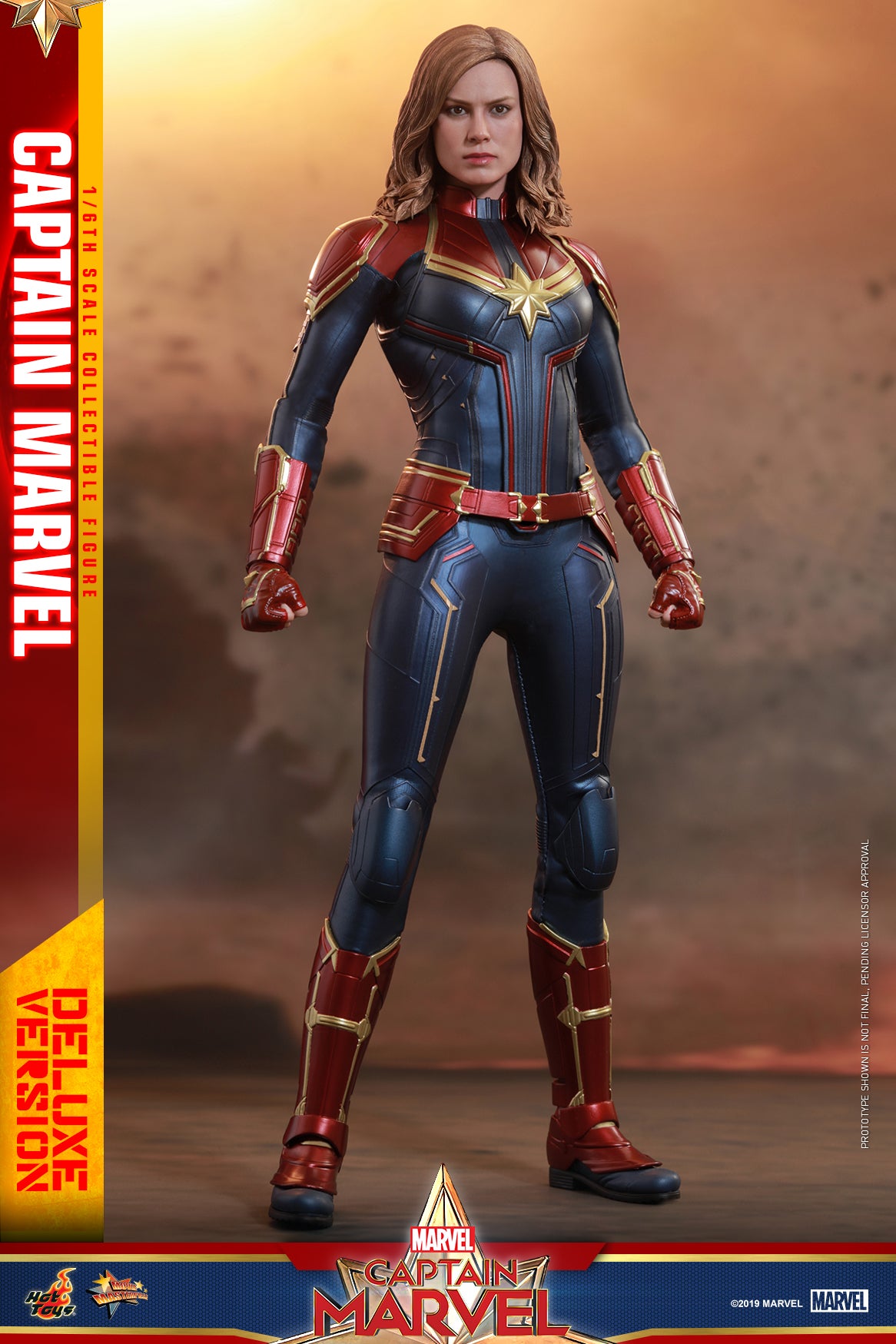 Hot Toys CAPTAIN MARVEL Collectible Figure