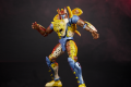 F0739_PROD_TRA_RED_BEAST_WARS_CHEETOR_040_Medium_72DPI