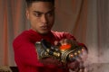 F6130_LS_MTG_PREMIUM_CHANDRA_GAUNTLET_0687