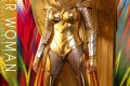 Hot Toys - WW84 - Golden Armor Wonder Woman collectible figure (Deluxe)_PR16