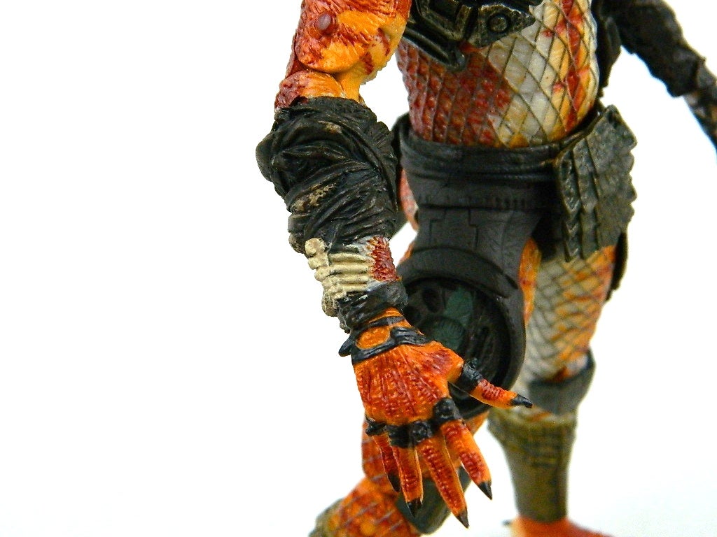 neca stalker predator review