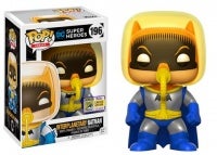 Zoom in 14695_DC_HelmetBatman_POP_GLAM_HiRez_large.jpg